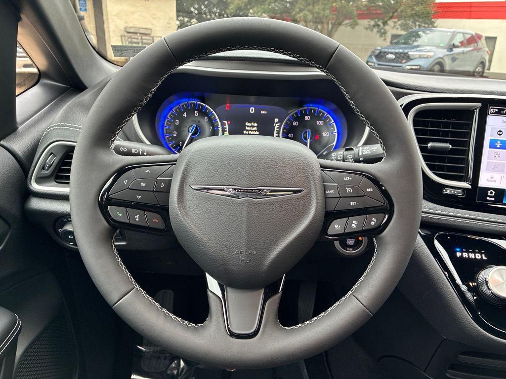 new 2026 Chrysler Pacifica car, priced at $45,434
