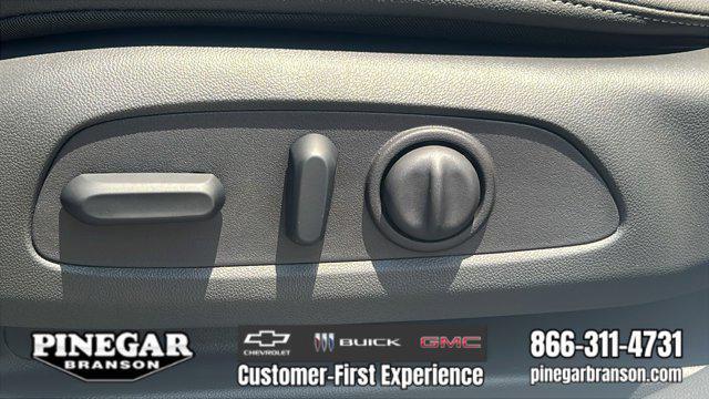 new 2025 Chevrolet Trax car, priced at $27,085