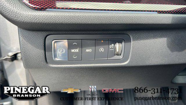 used 2024 Chevrolet Traverse car, priced at $53,977