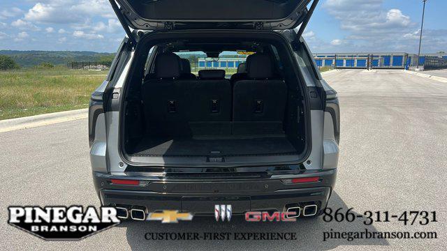 used 2024 Chevrolet Traverse car, priced at $53,977