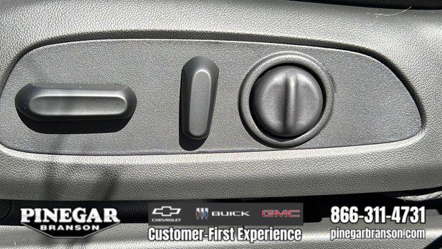 new 2025 Buick Envista car, priced at $28,524