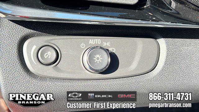 new 2025 Buick Envista car, priced at $28,524