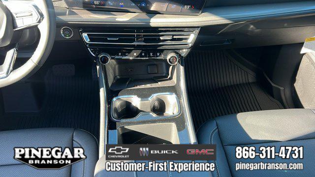 new 2026 Chevrolet Traverse car, priced at $49,324