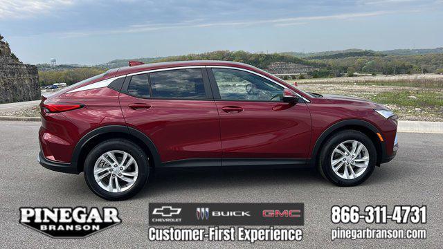 new 2025 Buick Envista car, priced at $24,840