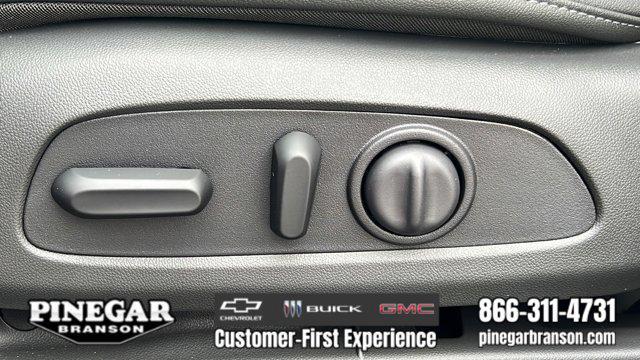 new 2025 Buick Envista car, priced at $26,430