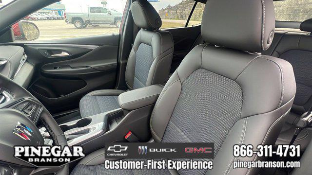 new 2025 Buick Envista car, priced at $26,430