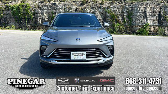 new 2025 Buick Envista car, priced at $25,840