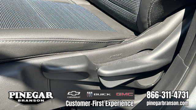 new 2025 Buick Envista car, priced at $25,840