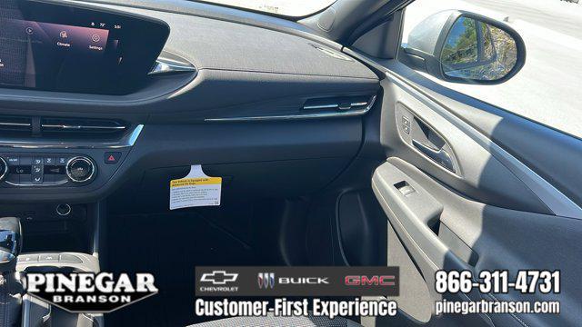 new 2025 Buick Envista car, priced at $25,840