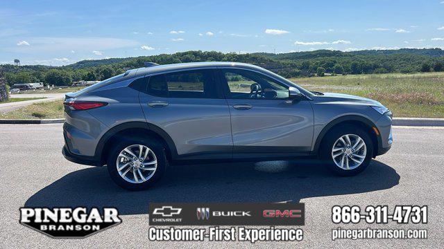 new 2025 Buick Envista car, priced at $25,840