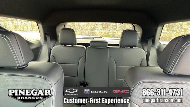 new 2025 Chevrolet Traverse car, priced at $43,739