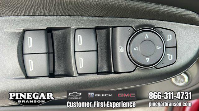 new 2025 Buick Envista car, priced at $31,034