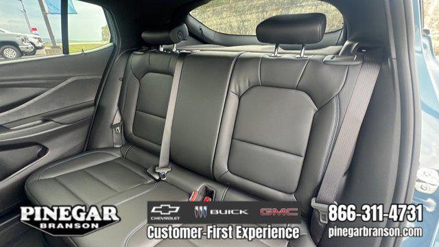 new 2025 Buick Envista car, priced at $26,340