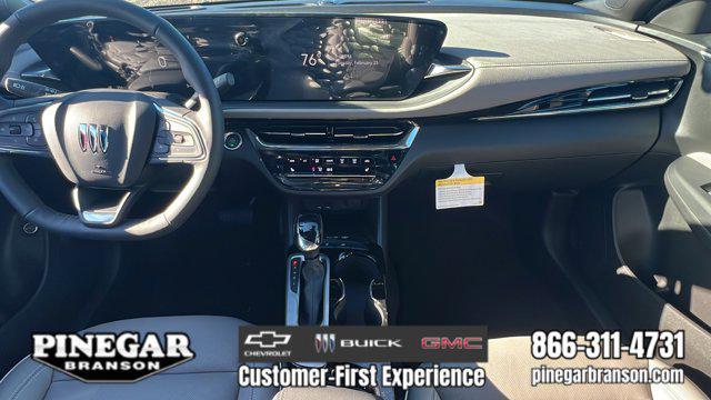 new 2025 Buick Envista car, priced at $30,285