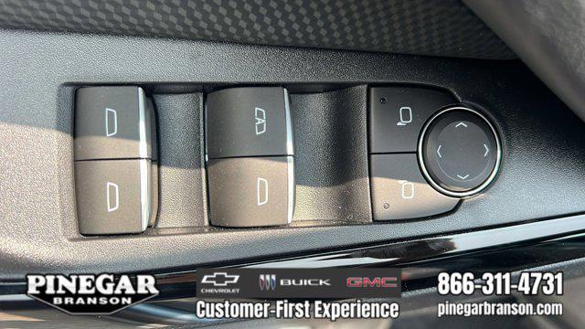 new 2026 Chevrolet Equinox car, priced at $35,640