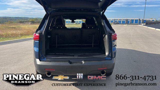 used 2025 Chevrolet Traverse car, priced at $37,977