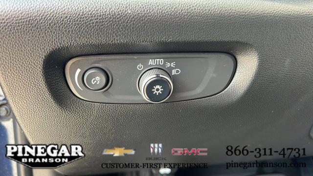 used 2025 Chevrolet Traverse car, priced at $37,977