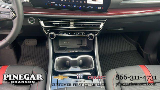 used 2024 Chevrolet Traverse car, priced at $55,977