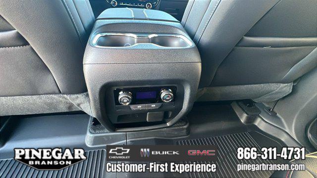 new 2026 Chevrolet Traverse car, priced at $54,717