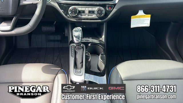 new 2025 Buick Envista car, priced at $28,625