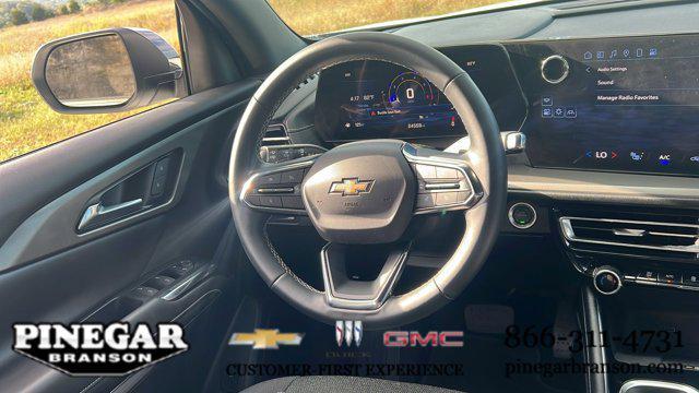 used 2025 Chevrolet Traverse car, priced at $36,977