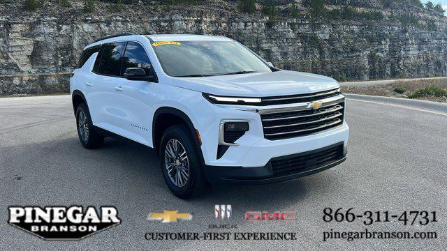 used 2025 Chevrolet Traverse car, priced at $36,977