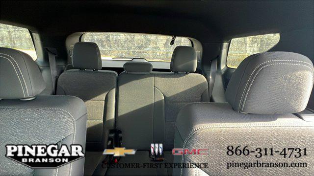 used 2025 Chevrolet Traverse car, priced at $36,977