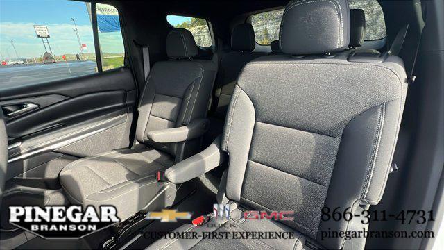 used 2025 Chevrolet Traverse car, priced at $36,977