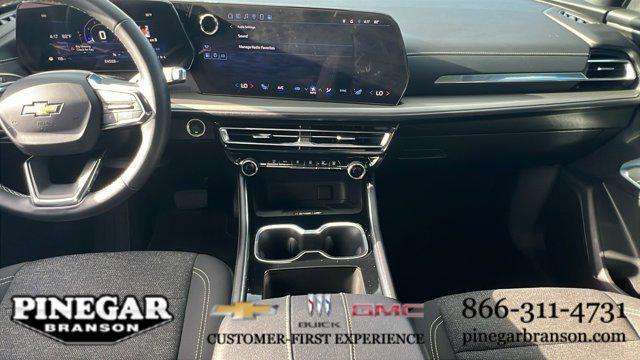 used 2025 Chevrolet Traverse car, priced at $36,977