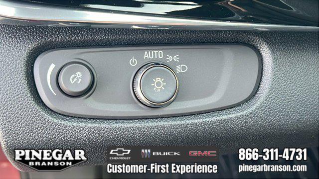 new 2025 Buick Envista car, priced at $26,340