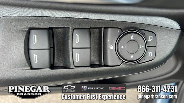new 2025 Buick Envista car, priced at $26,430