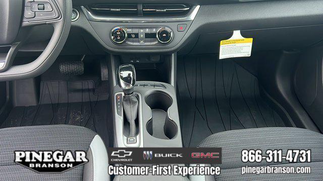 new 2025 Buick Envista car, priced at $24,345