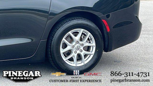 used 2023 Chrysler Pacifica car, priced at $25,977
