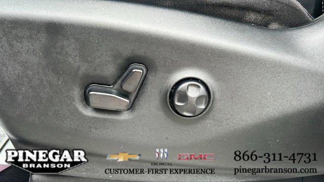 used 2023 Chrysler Pacifica car, priced at $25,977