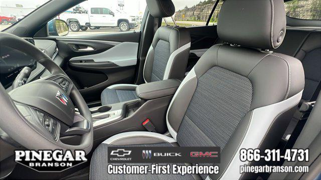 new 2025 Buick Envista car, priced at $24,840