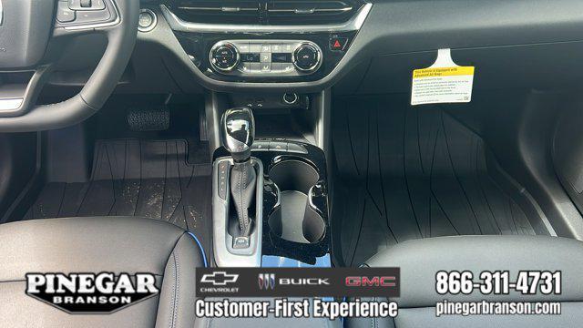new 2025 Buick Envista car, priced at $28,029