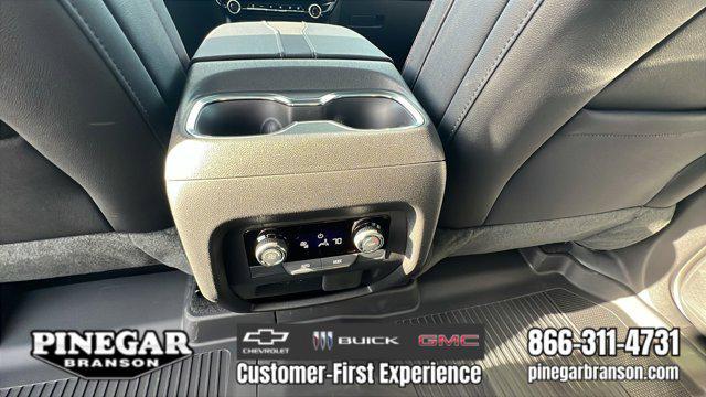 new 2026 Chevrolet Traverse car, priced at $53,098