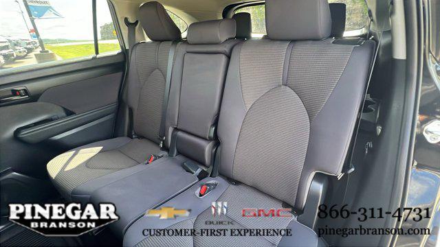 used 2023 Toyota Highlander Hybrid car, priced at $39,977