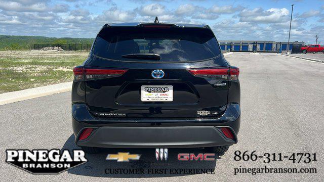 used 2023 Toyota Highlander Hybrid car, priced at $39,977