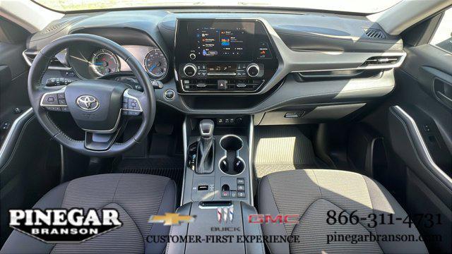 used 2023 Toyota Highlander Hybrid car, priced at $39,977