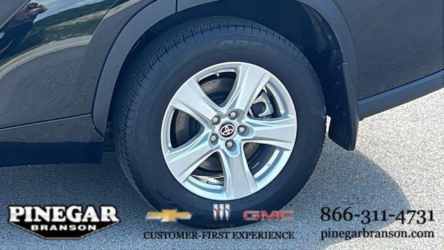 used 2023 Toyota Highlander Hybrid car, priced at $39,977