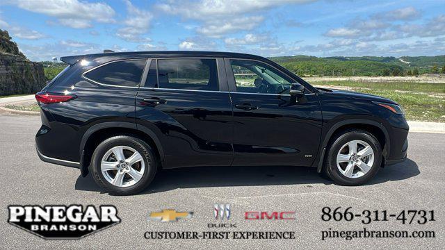 used 2023 Toyota Highlander Hybrid car, priced at $39,977