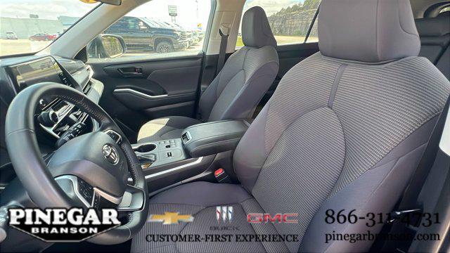 used 2023 Toyota Highlander Hybrid car, priced at $39,977