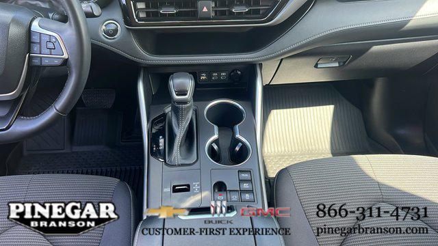 used 2023 Toyota Highlander Hybrid car, priced at $39,977
