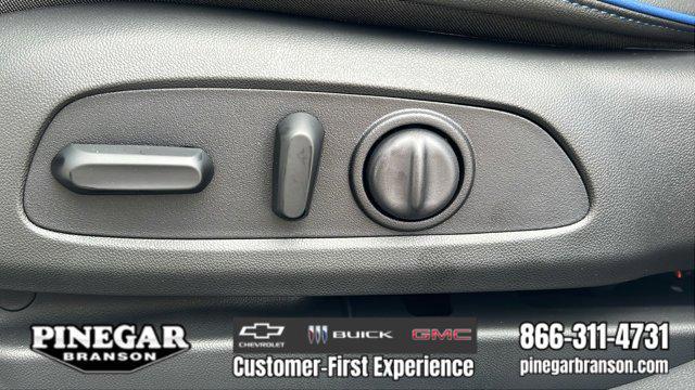 new 2025 Buick Envista car, priced at $28,130