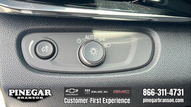 new 2025 Buick Envista car, priced at $28,130