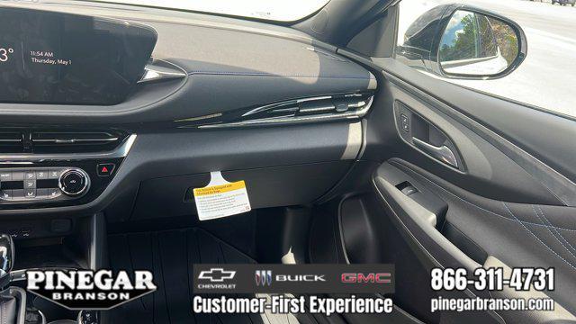 new 2025 Buick Envista car, priced at $28,130
