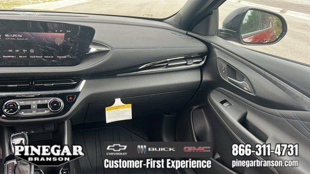 new 2025 Buick Envista car, priced at $27,830