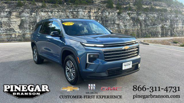 used 2023 Chevrolet Traverse car, priced at $33,977