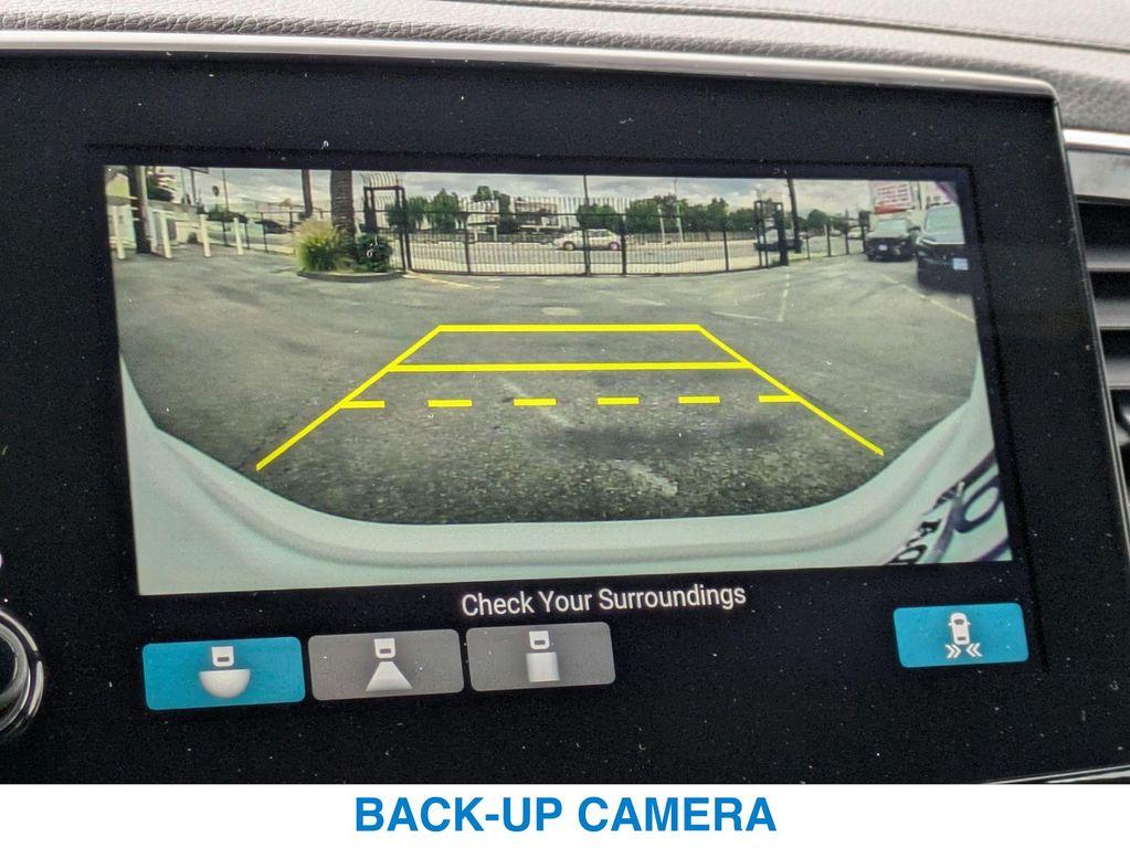 used 2022 Honda Pilot car, priced at $29,208